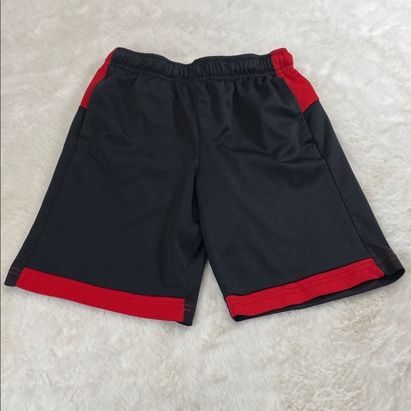 Jumping Beans Boy’s Black and Red Active Shorts size 6 - Picture 1 of 5